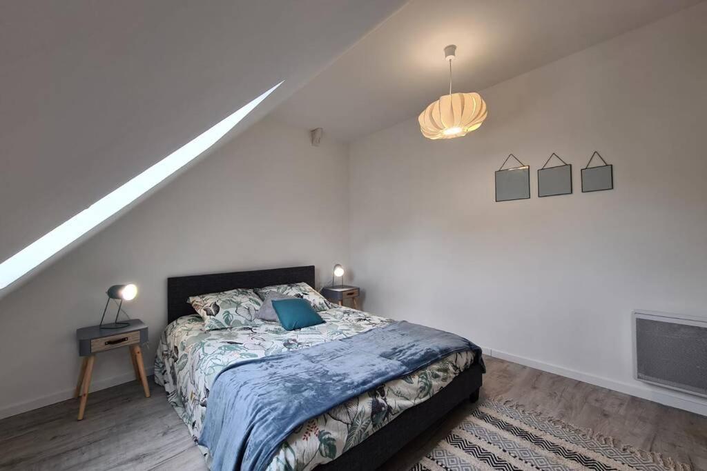 Centre Ville 3 Pieces Envoutant Sous Combles 40M² Joigny Luaran gambar